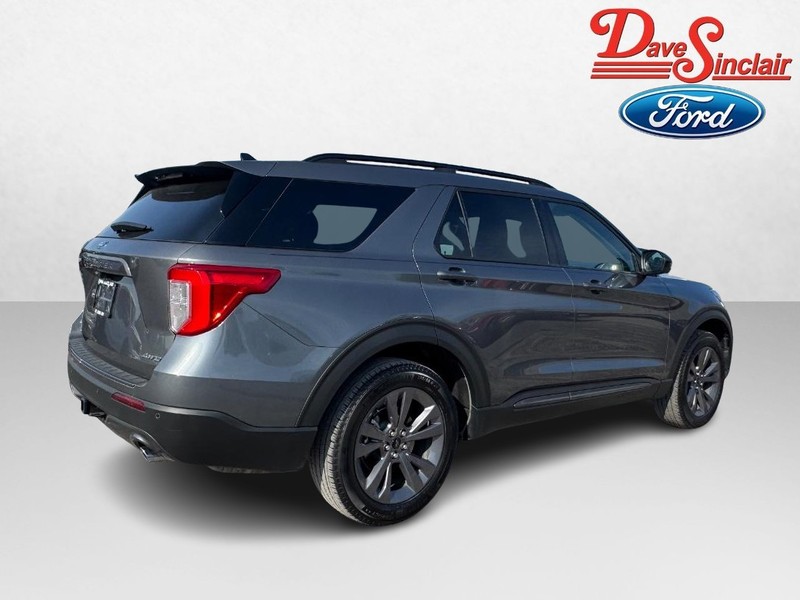 Ford Explorer Vehicle Image 07