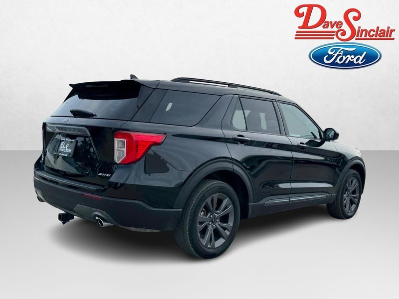 Ford Explorer Vehicle Image 07