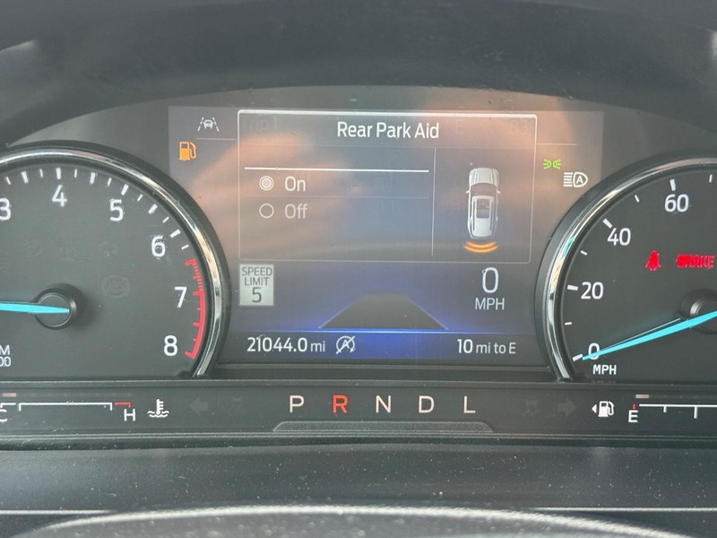 Ford Explorer Vehicle Image 26