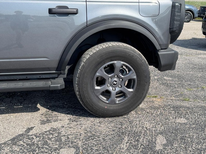 Ford Bronco Vehicle Image 11