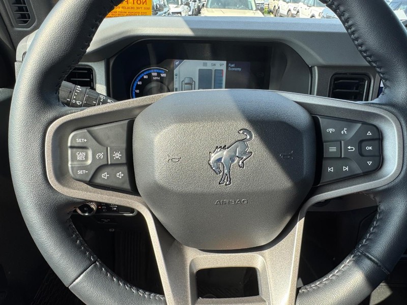 Ford Bronco Vehicle Image 19