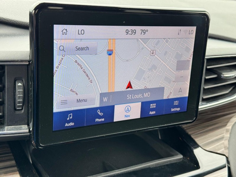 Ford Explorer Vehicle Image 23