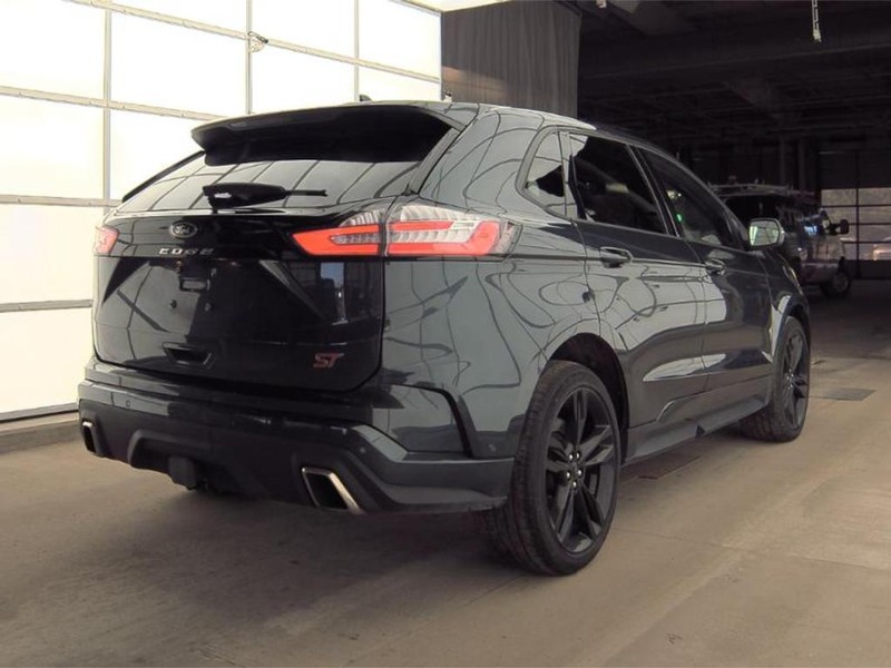 Ford Edge Vehicle Image 02