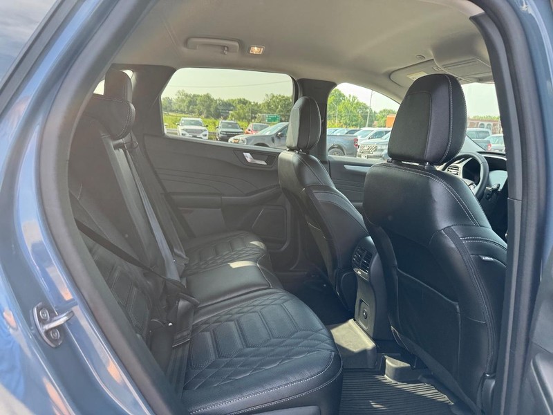 Ford Escape Vehicle Image 13