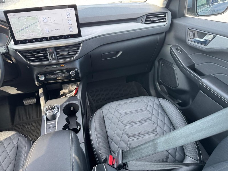 Ford Escape Vehicle Image 16