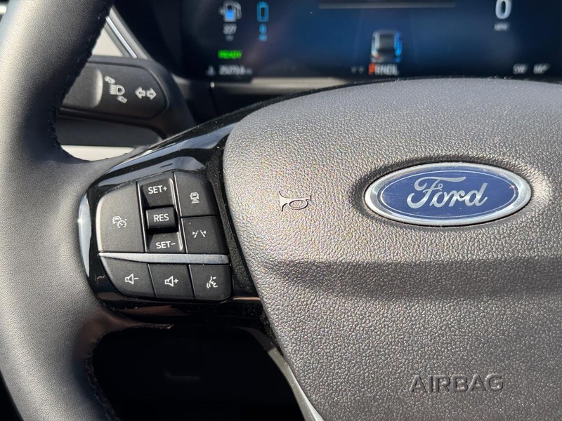 Ford Escape Vehicle Image 21