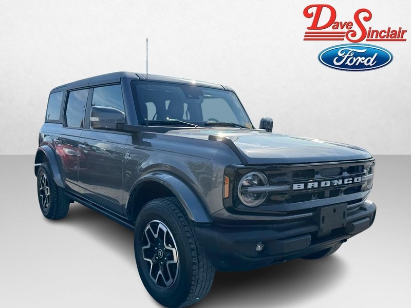Ford Bronco Vehicle Image 04