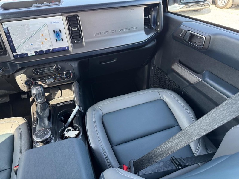 Ford Bronco Vehicle Image 16