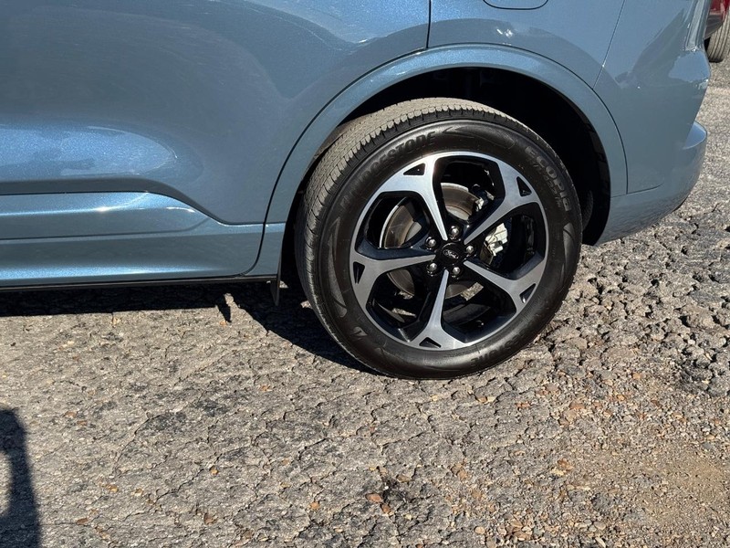 Ford Escape Vehicle Image 11