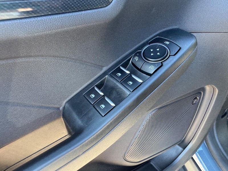 Ford Escape Vehicle Image 17