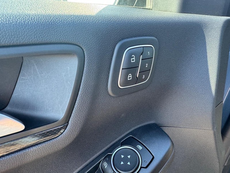 Ford Escape Vehicle Image 18
