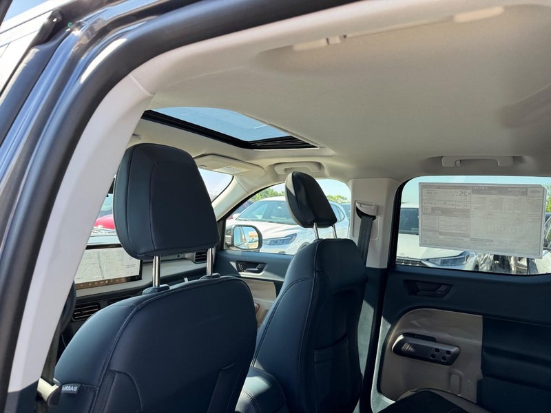 Ford Maverick Vehicle Image 13