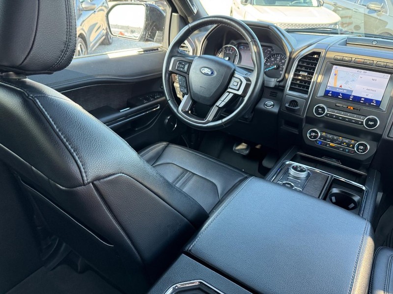 Ford Expedition Vehicle Image 17