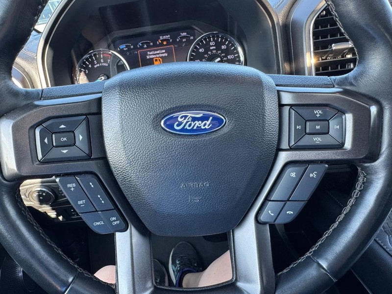 Ford Expedition Vehicle Image 23