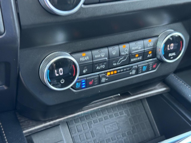 Ford Expedition Vehicle Image 28