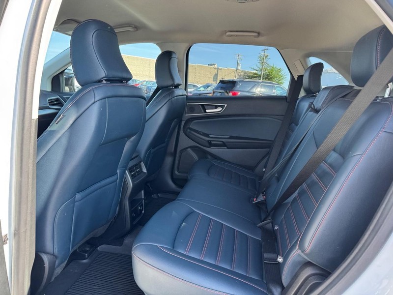Ford Edge Vehicle Image 12