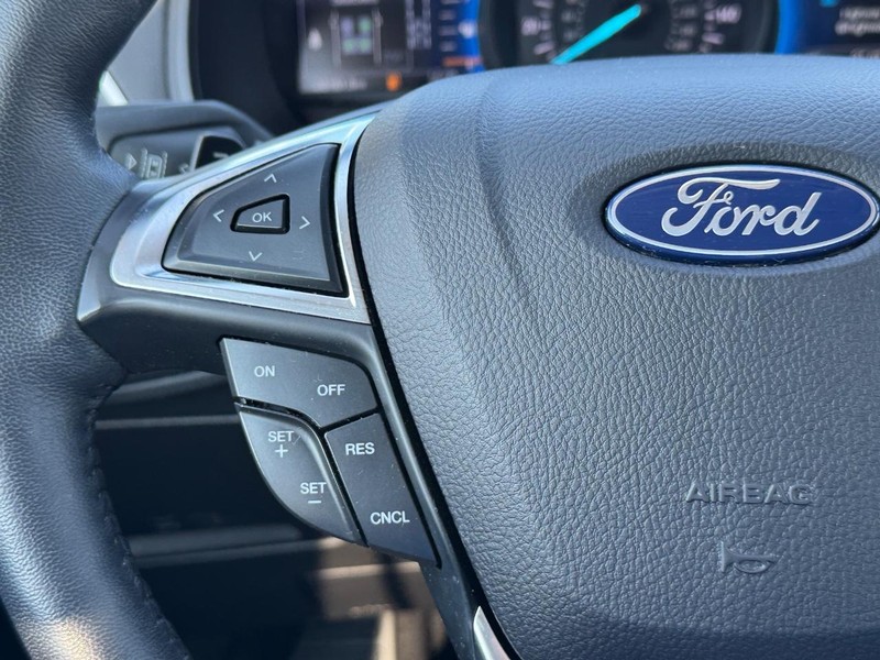 Ford Edge Vehicle Image 20