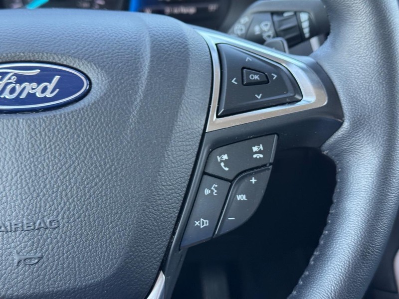 Ford Edge Vehicle Image 21