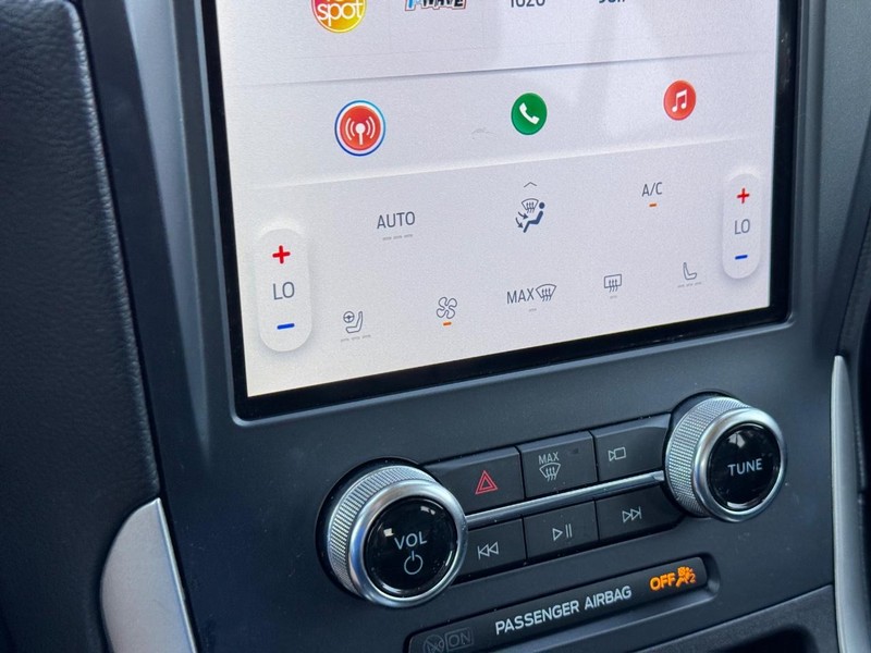Ford Edge Vehicle Image 22
