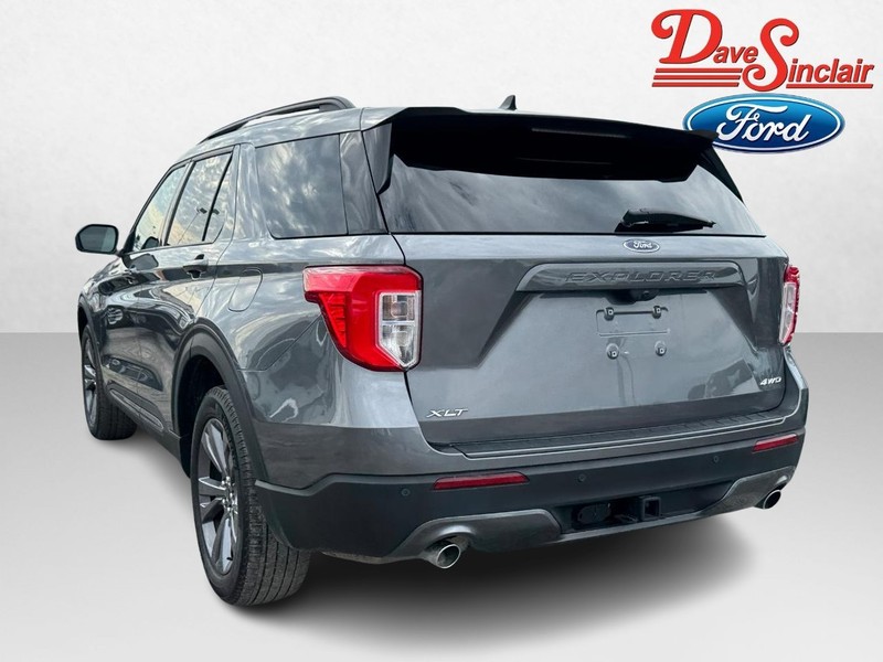Ford Explorer Vehicle Image 09