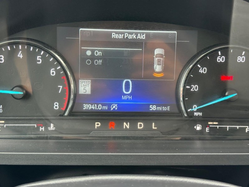 Ford Explorer Vehicle Image 27
