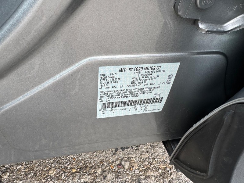 Ford Edge Vehicle Image 26