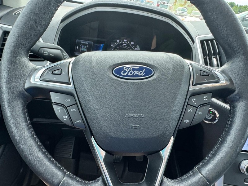 Ford Edge Vehicle Image 20