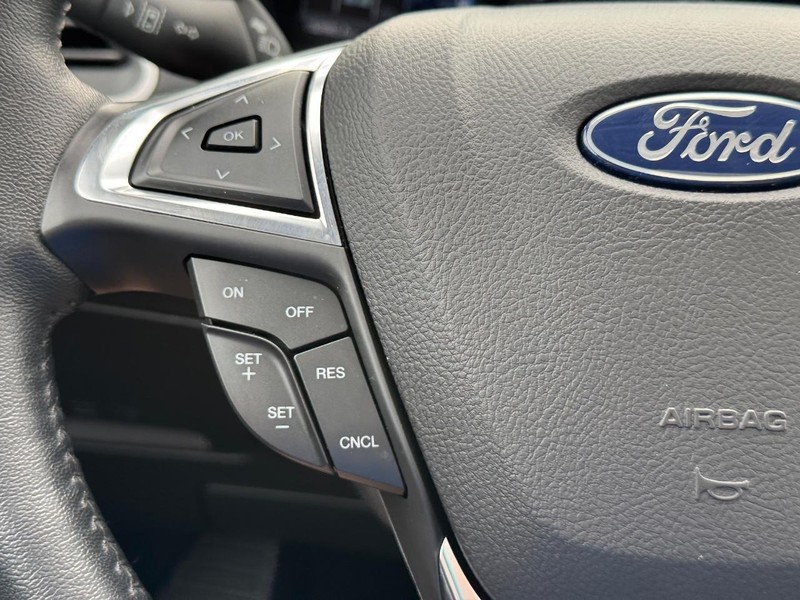 Ford Edge Vehicle Image 21