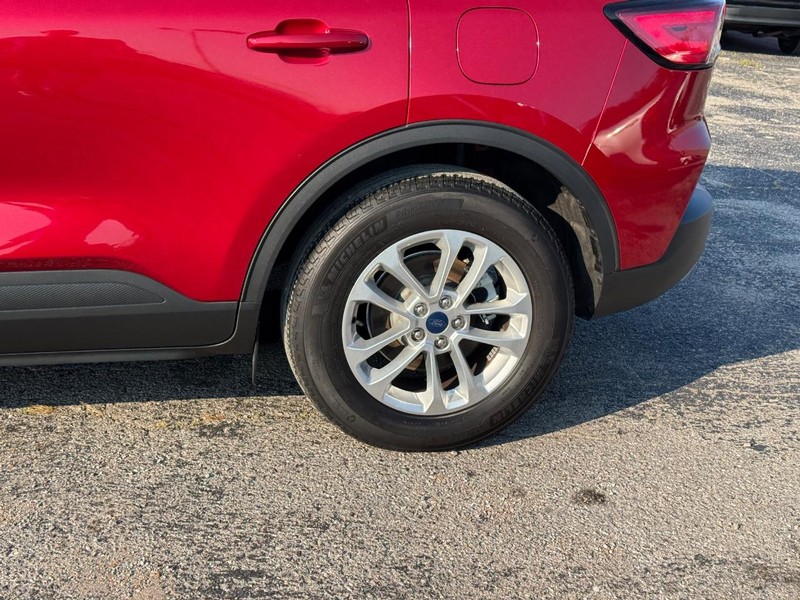 Ford Escape Vehicle Image 11