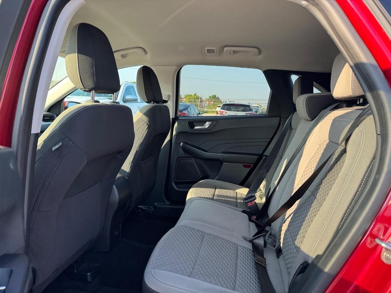 Ford Escape Vehicle Image 12