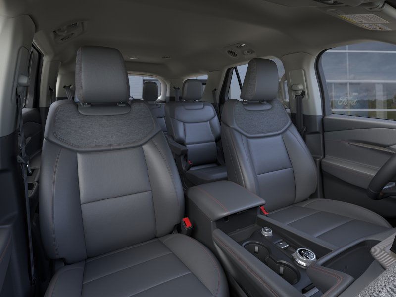 Ford Explorer Vehicle Image 12