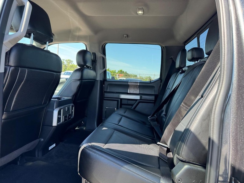 Ford Super Duty F-350 SRW Vehicle Image 12