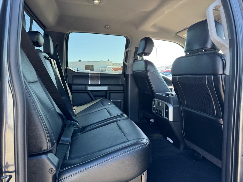 Ford Super Duty F-350 SRW Vehicle Image 13