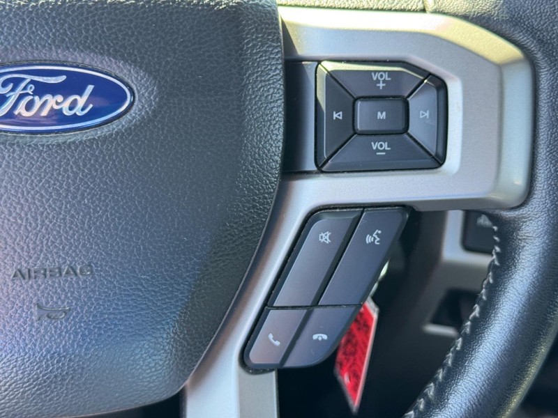 Ford Super Duty F-350 SRW Vehicle Image 22