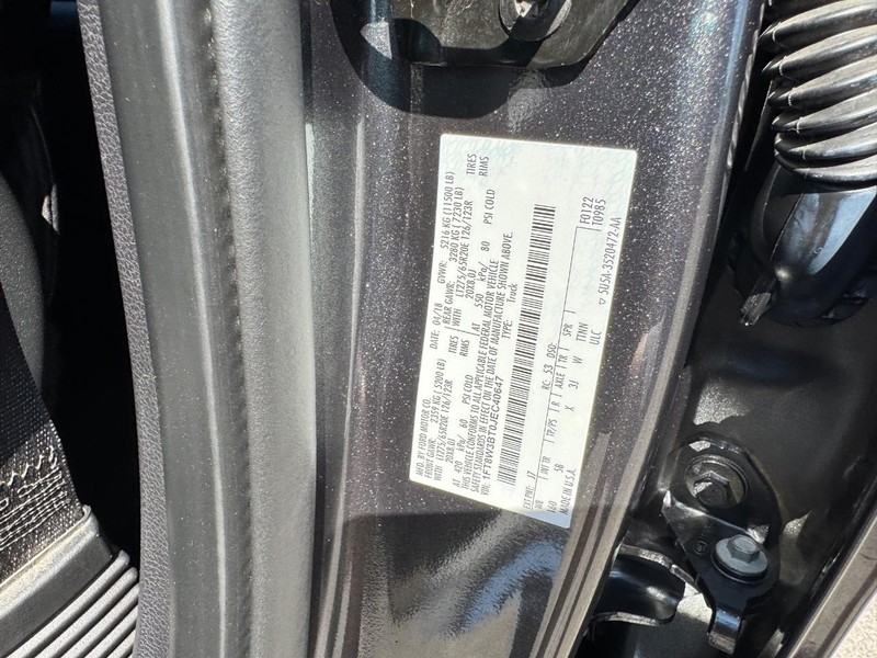 Ford Super Duty F-350 SRW Vehicle Image 25