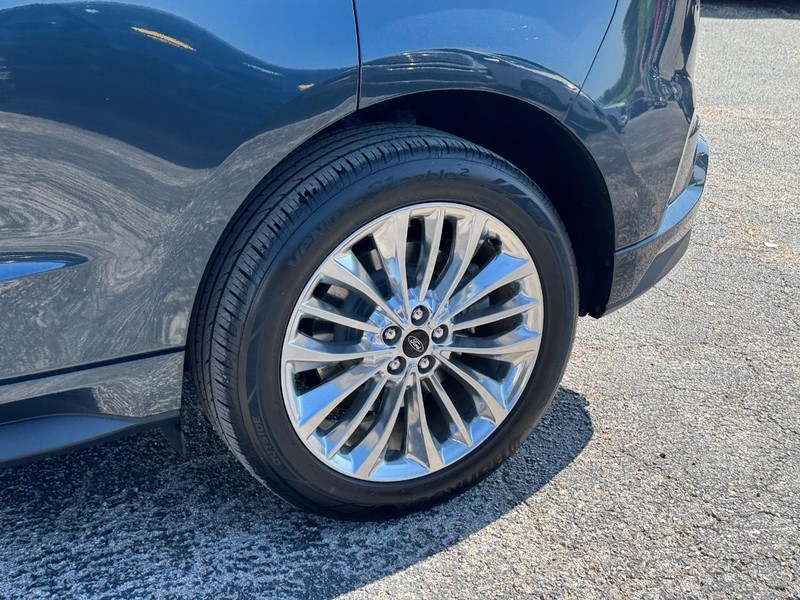 Ford Edge Vehicle Image 11