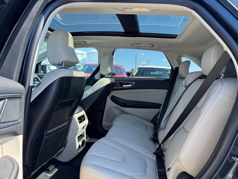 Ford Edge Vehicle Image 12