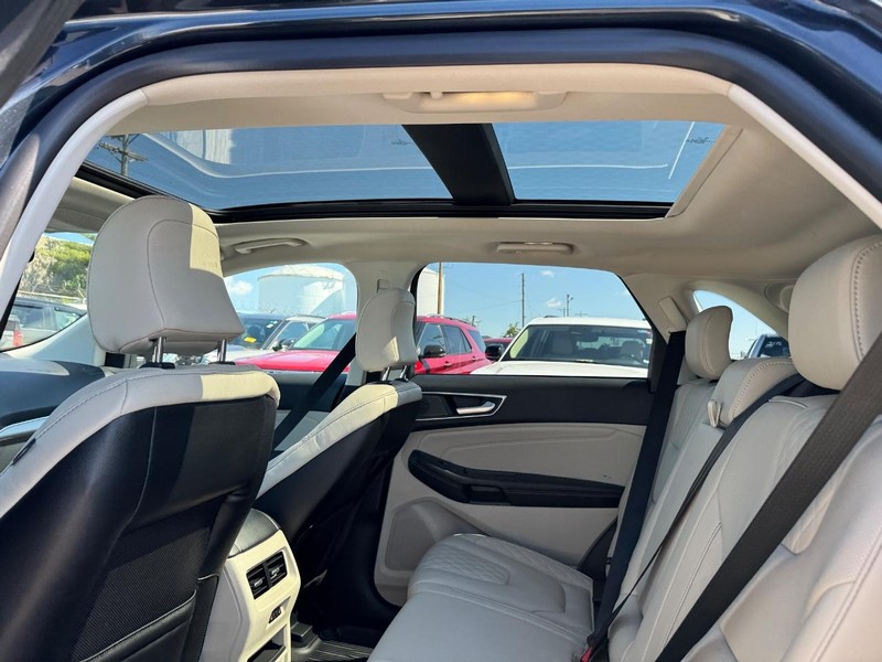 Ford Edge Vehicle Image 13