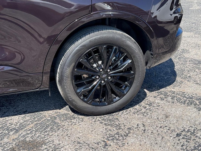 Ford Escape Vehicle Image 11