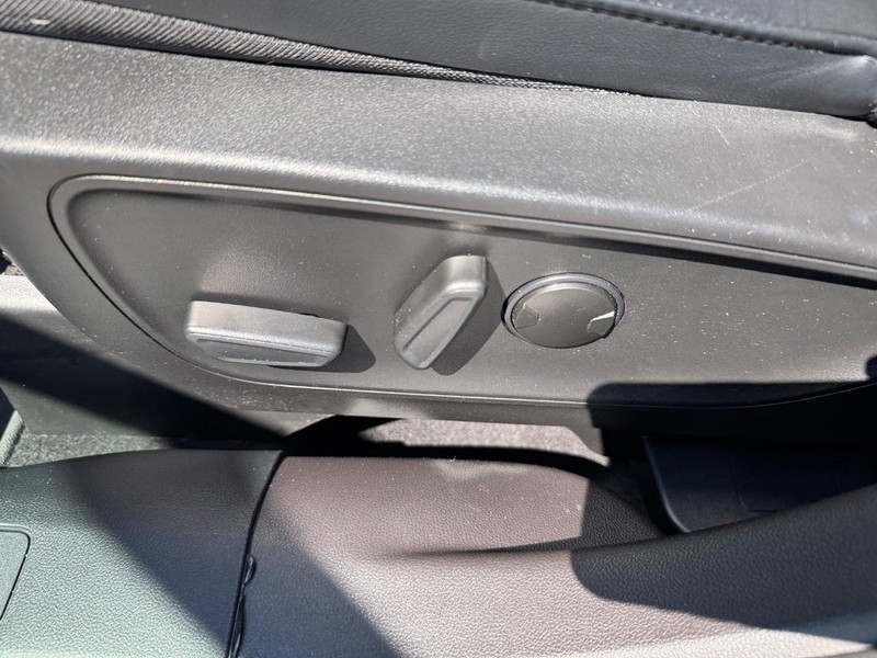 Ford Escape Vehicle Image 17