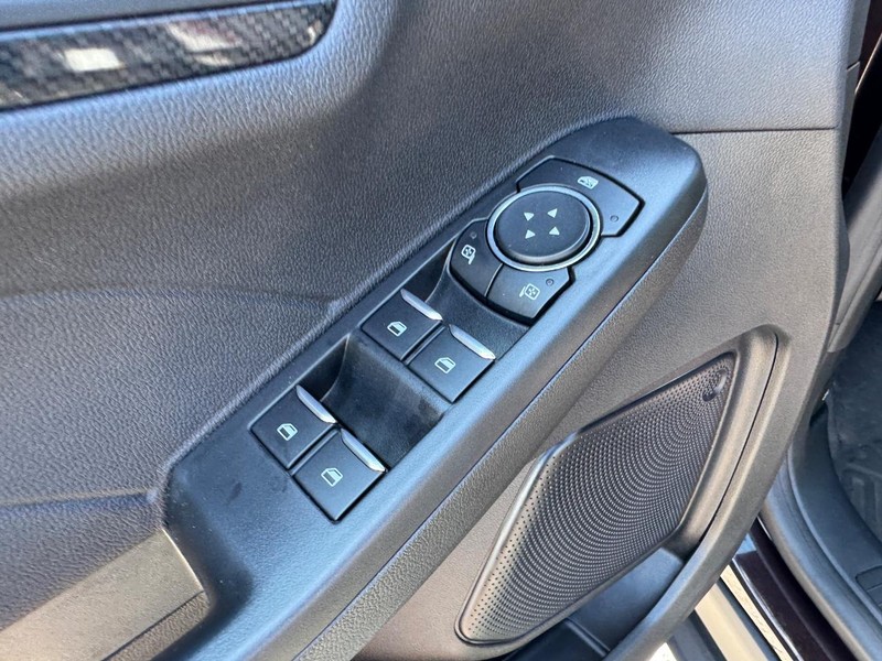 Ford Escape Vehicle Image 18