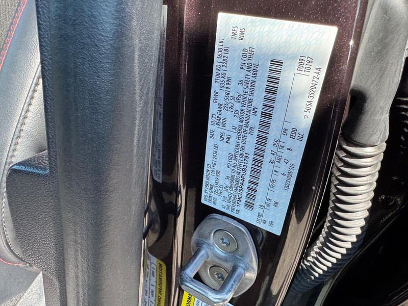 Ford Escape Vehicle Image 27
