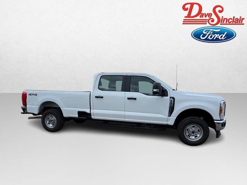 Ford Super Duty F-250 SRW Vehicle Image 05