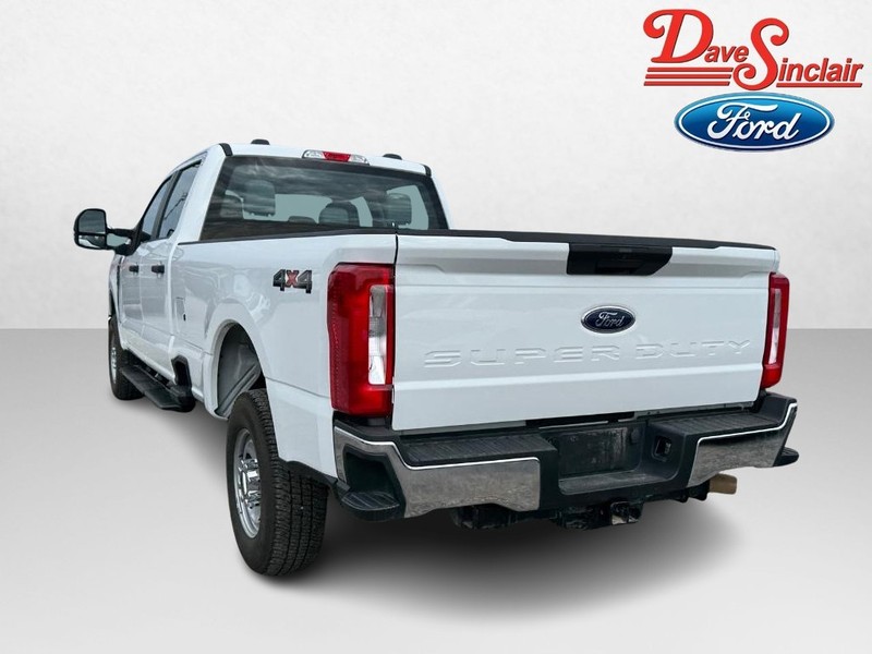 Ford Super Duty F-250 SRW Vehicle Image 09