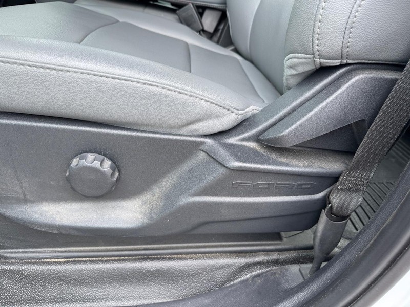 Ford Super Duty F-250 SRW Vehicle Image 17