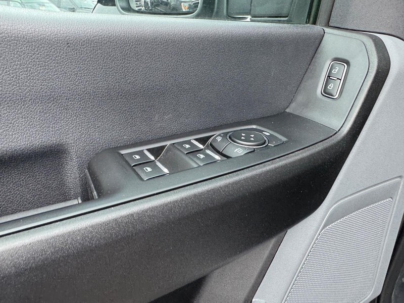Ford Super Duty F-250 SRW Vehicle Image 18