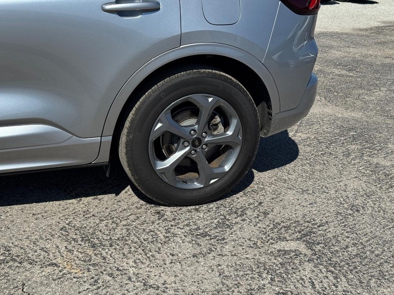 Ford Escape Vehicle Image 11