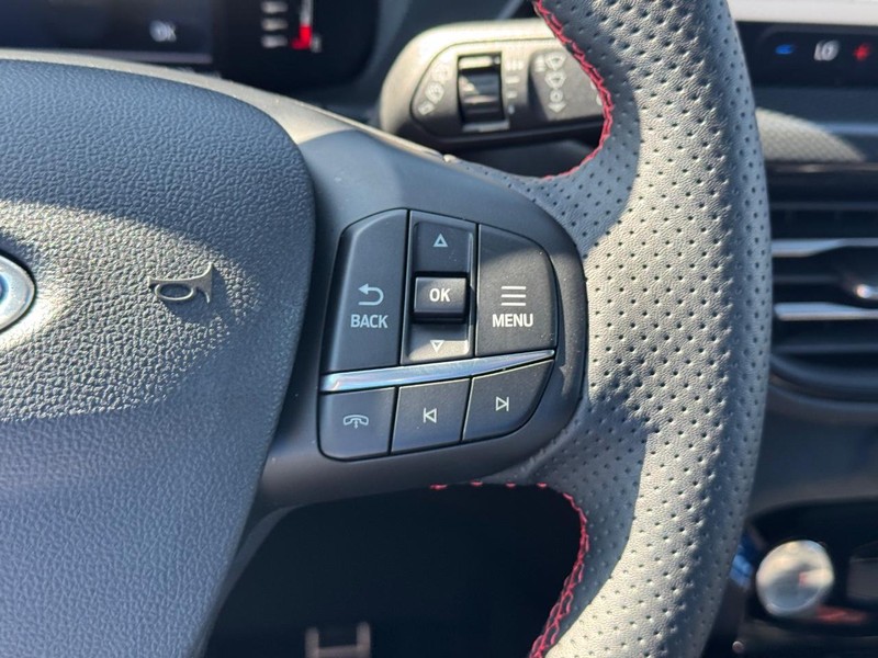 Ford Escape Vehicle Image 21