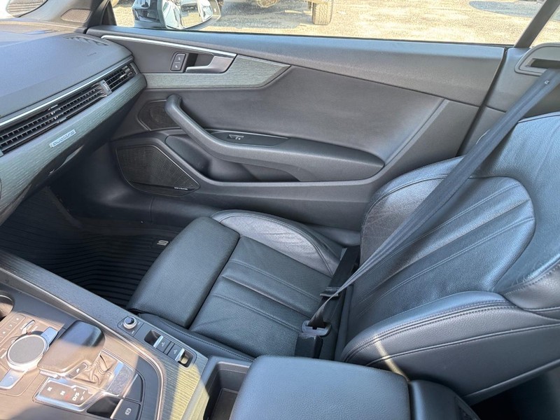 Audi A5 Cabriolet Vehicle Image 15
