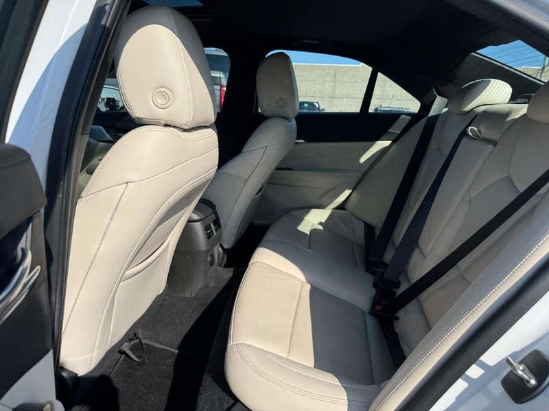 Cadillac CT4 Vehicle Image 12